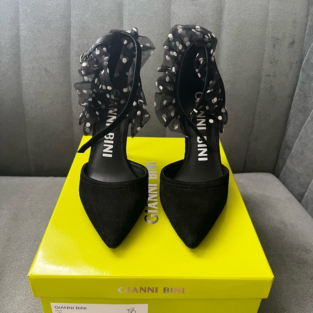 Black Giani binni heels